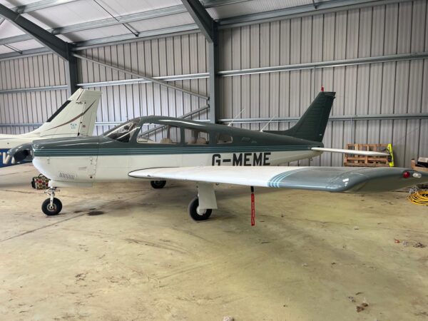 Piper PA28R Arrow III - G-MEME - 1990